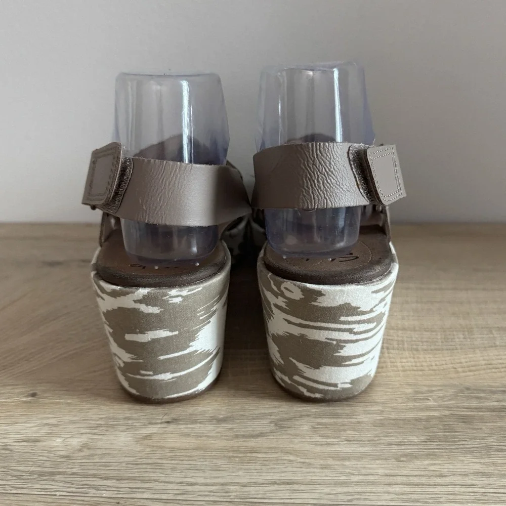 Clarks Stasha Hale Sandals Taupe Wedge Criss-cross Leather Shoes Womens‎ 8.5